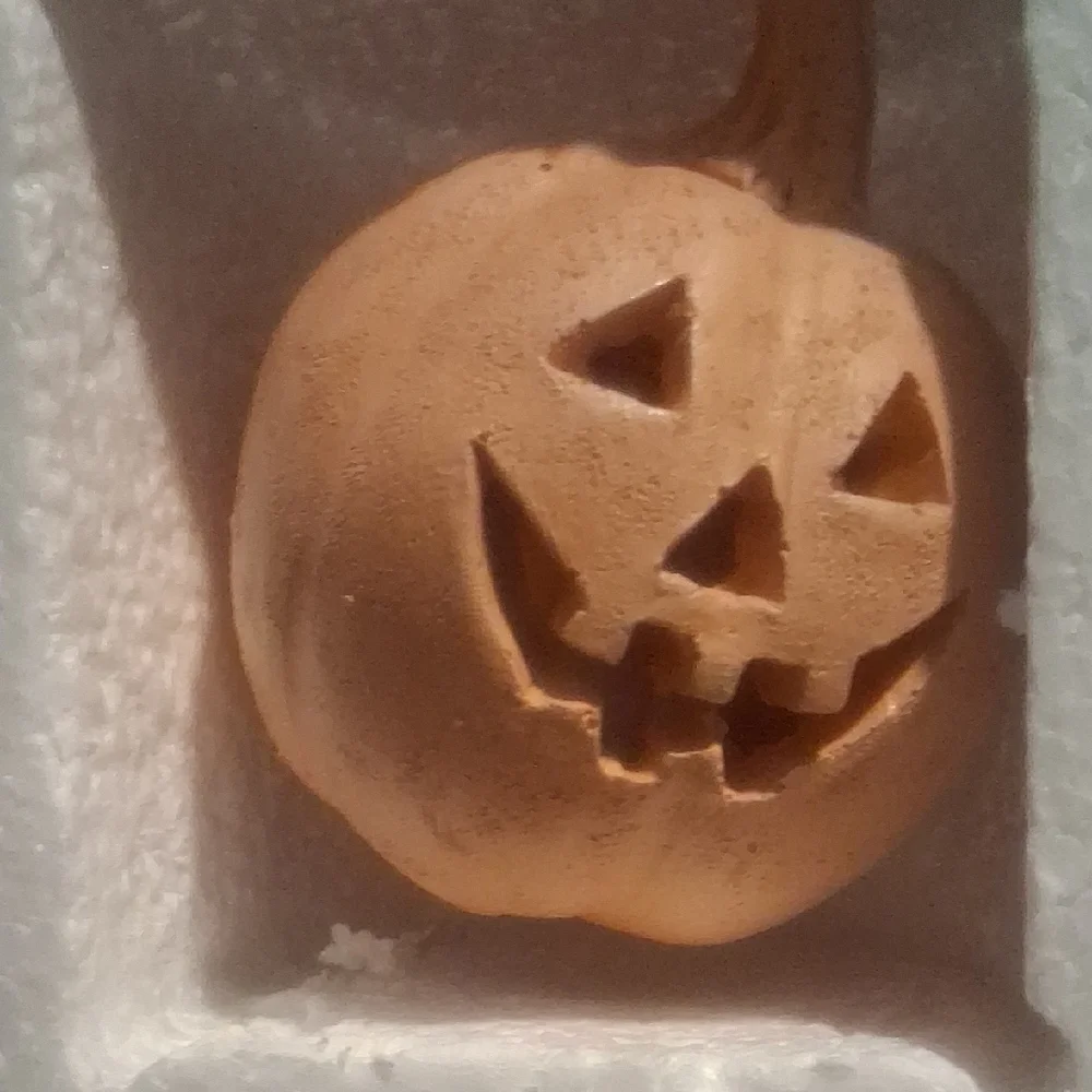 🎃 Charming Ceramic Pumpkin Jack-O’-Lantern | New in Box | Light-Up Halloween